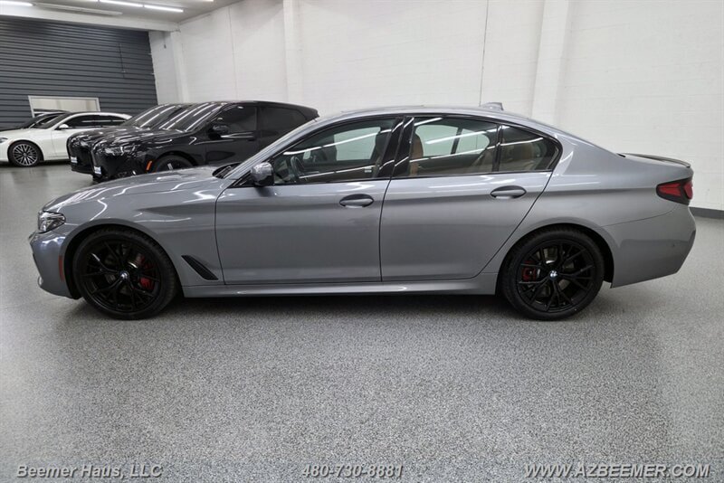 Used 2023 BMW 530i w/ M Sport Package RWD image 5