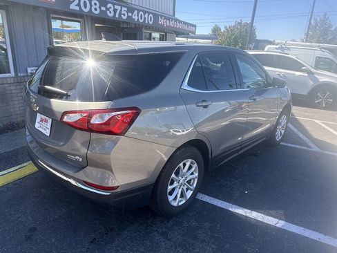 Used 2018 Chevrolet Equinox LT image 4