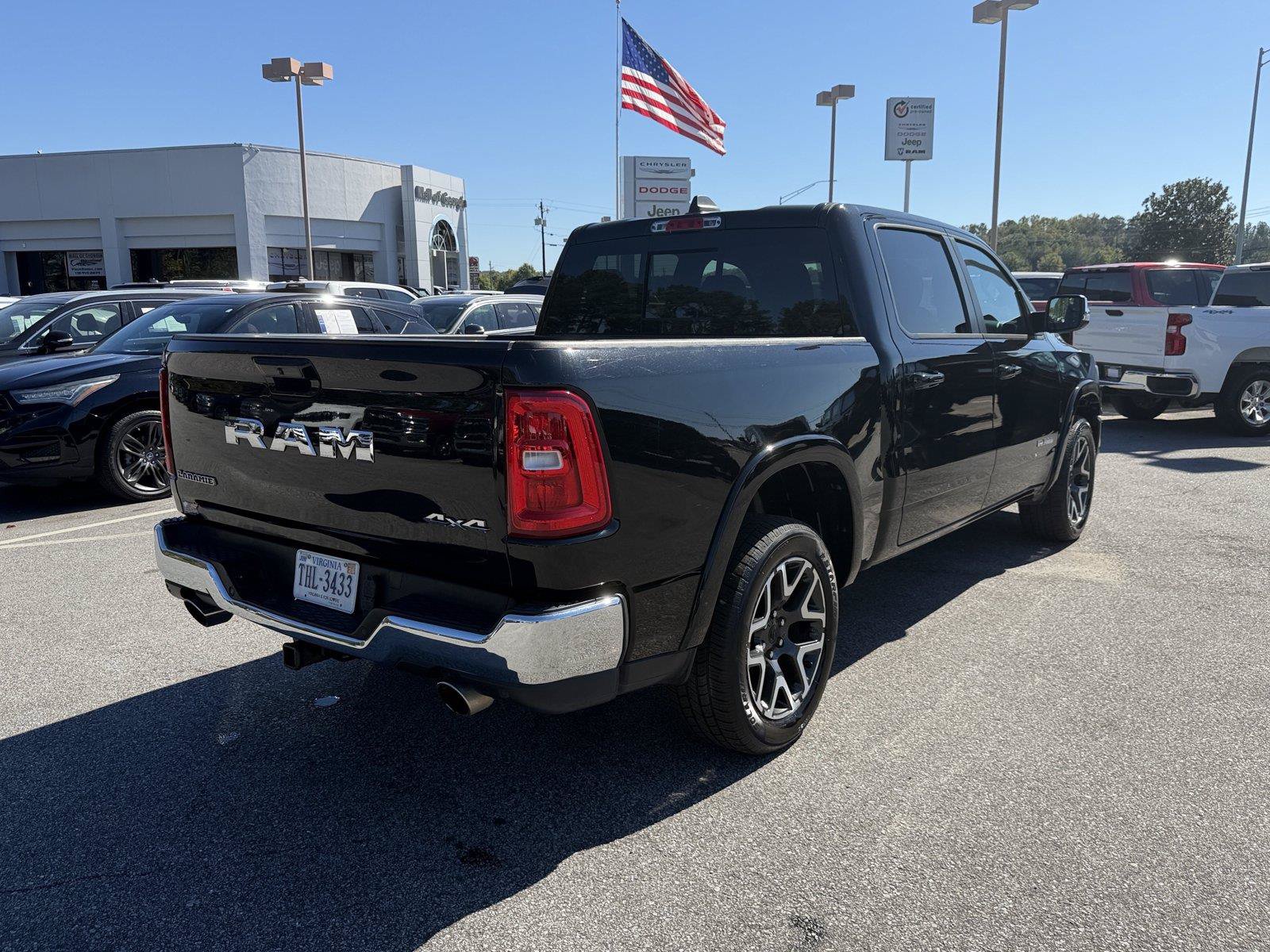 Used 2025 RAM 1500 Laramie AWD/4WD image 15
