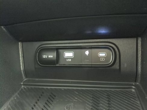 Used 2025 Kia Sportage EX FWD image 25