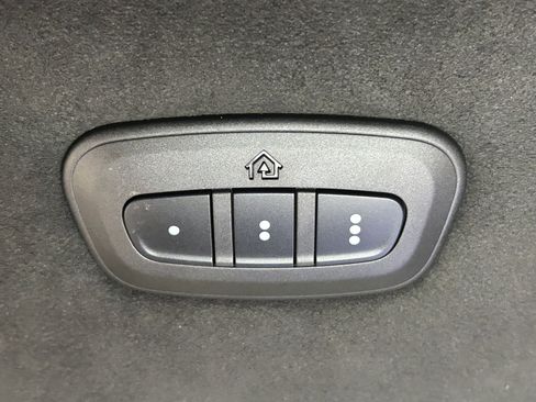 Used 2024 Jeep Wagoneer Launch Edition AWD/4WD image 42