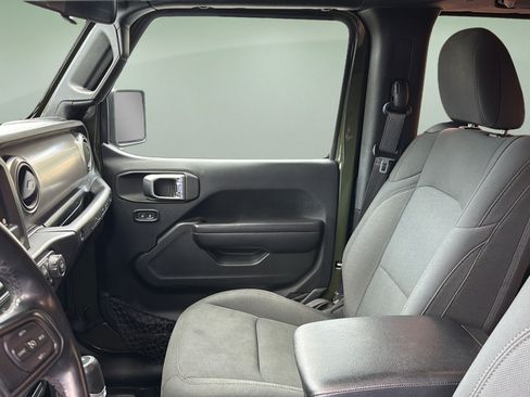 Used 2020 Jeep Wrangler Sport AWD/4WD image 13