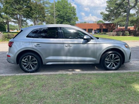 Used 2021 Audi Q5 2.0T Premium Plus w/ Premium Plus Package AWD/4WD image 6
