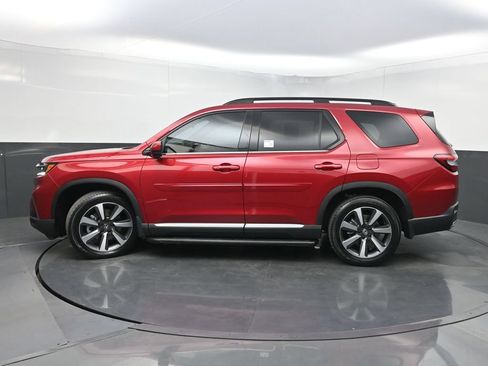 Used 2023 Honda Pilot Elite image 45
