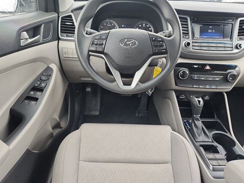 Used 2018 Hyundai Tucson SE AWD/4WD image 10