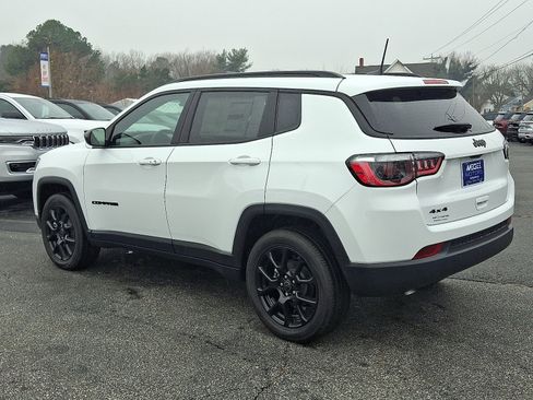 New 2026 Jeep Compass Latitude image 4