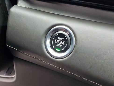 Used 2023 Cadillac Escalade ESV Sport Platinum w/ Heavy-Duty Trailer Package image 17