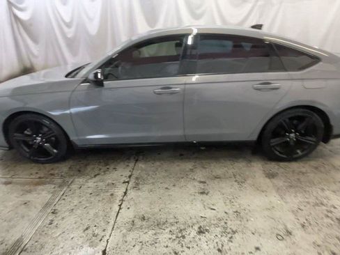 Used 2025 Honda Accord Sport image 13