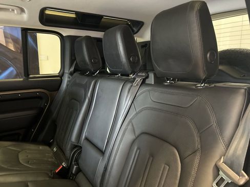 Used 2020 Land Rover Defender 110 HSE image 13