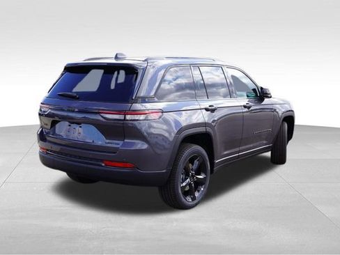 New 2025 Jeep Grand Cherokee Limited w/ Black Appearance Package image 3