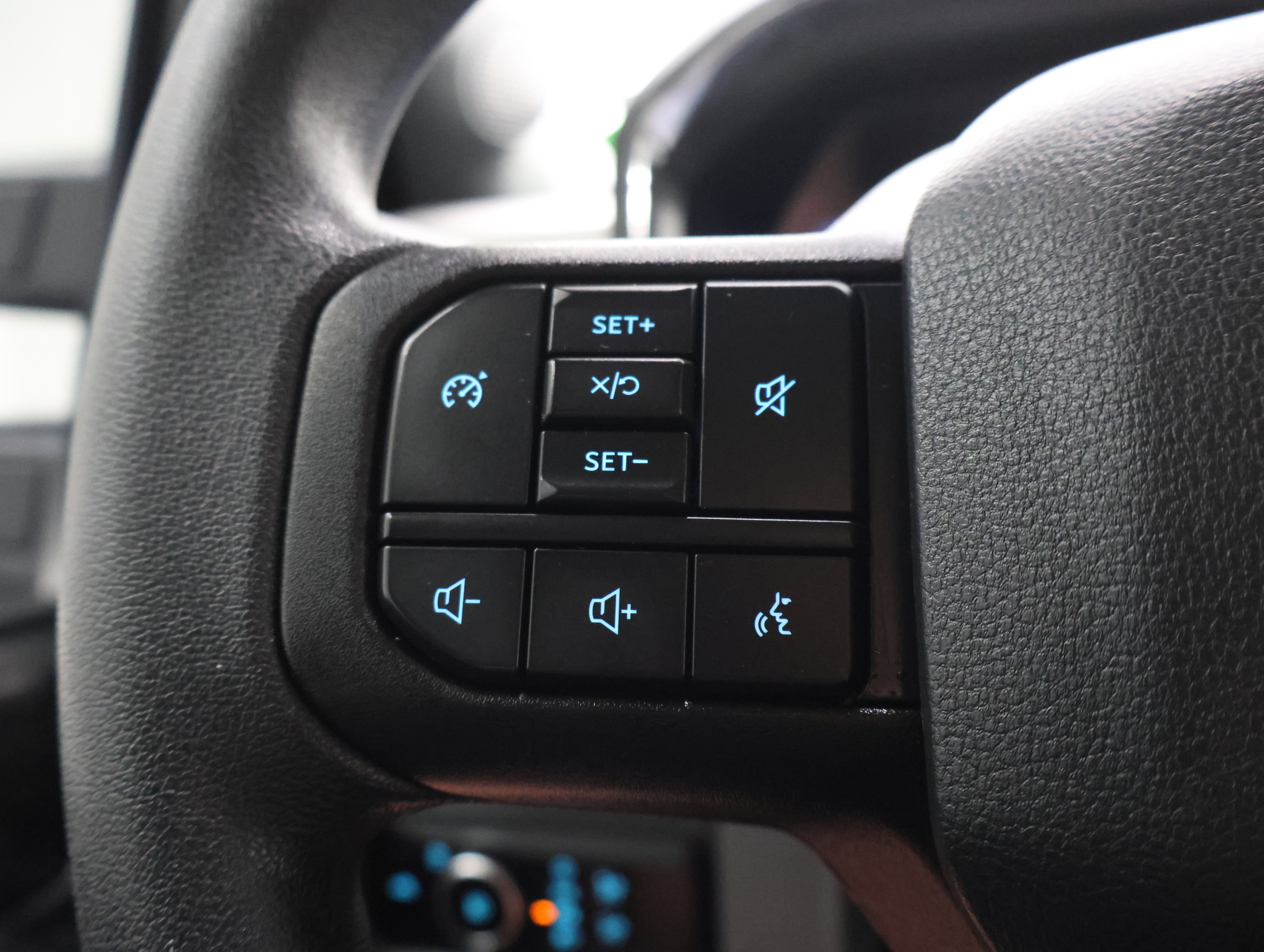 Used 2024 Ford F250 XLT w/ XLT Premium Package AWD/4WD image 15