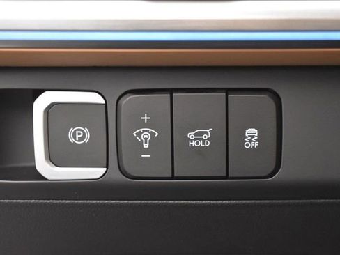 Used 2025 Hyundai Santa Fe Limited image 17