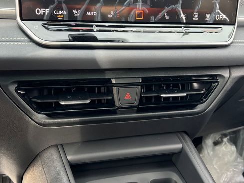 New 2026 Volkswagen Tiguan SE R-Line AWD/4WD image 27