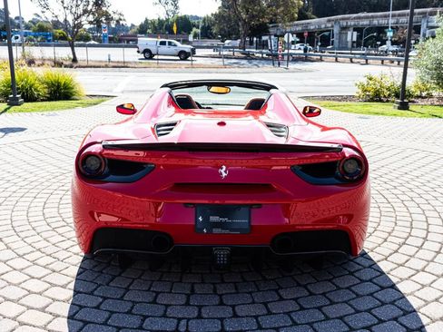 Certified 2018 Ferrari 488 Spider RWD image 7