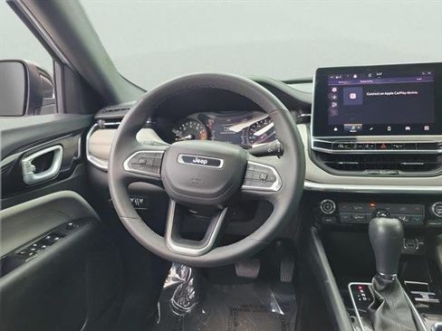 Used 2024 Jeep Compass Limited AWD/4WD image 5