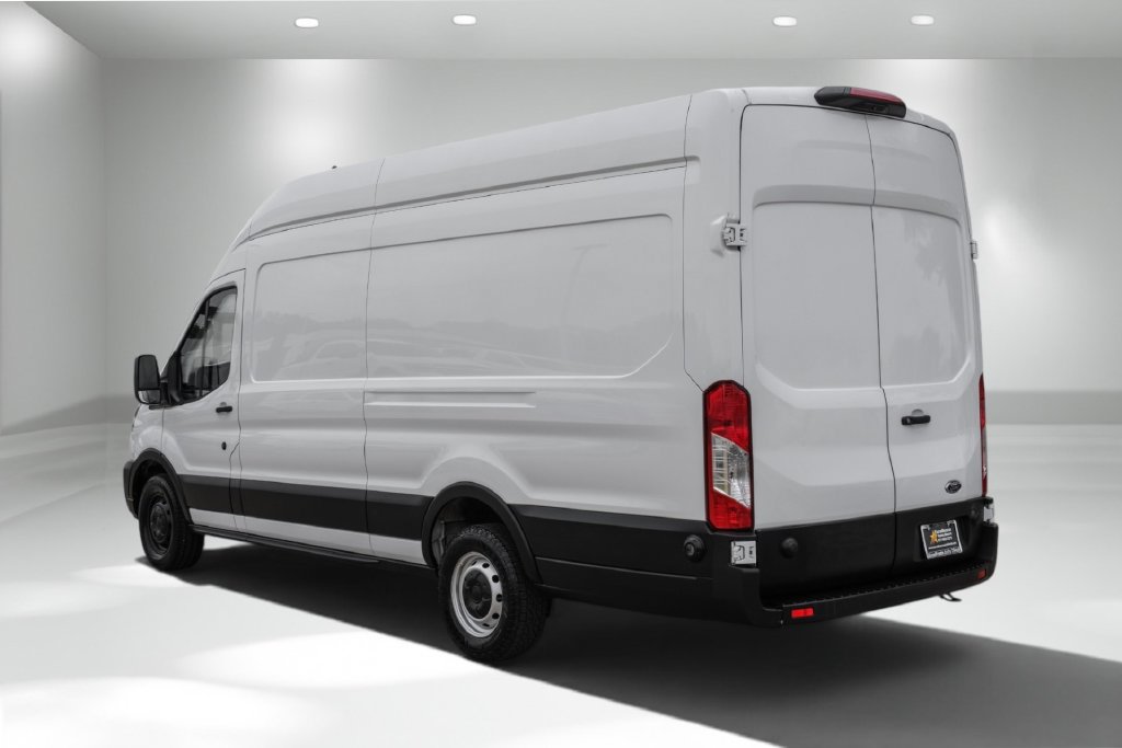 Used 2024 Ford Transit 250 148 High Roof Extended w/ Load Area Protection Package RWD image 8