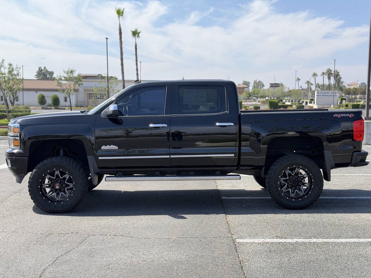 Used 2014 Chevrolet Silverado 1500 High Country w/ High Country Premium Package AWD/4WD image 7
