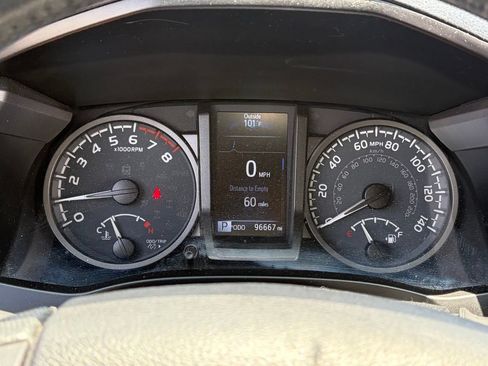 Used 2021 Toyota Tacoma TRD Off-Road RWD image 11