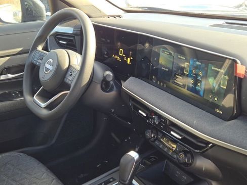 New 2026 Nissan Kicks SV w/ SV Premium Package AWD/4WD image 8