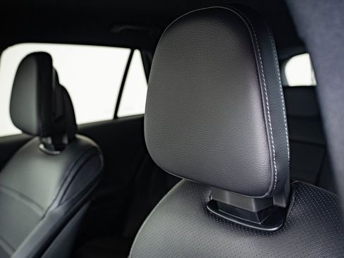 Certified 2025 Mercedes-Benz GLC 300 4MATIC image 21