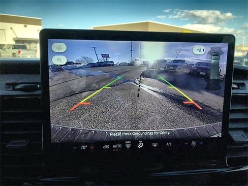 Used 2024 Ford Transit 350 XLT image 17