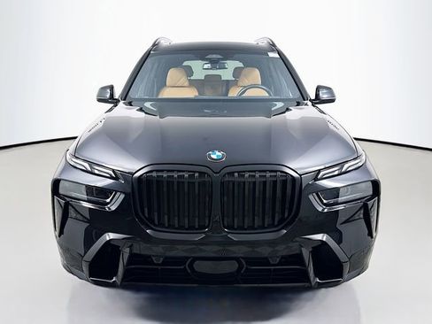 Used 2023 BMW X7 xDrive40i w/ M Sport Package image 2