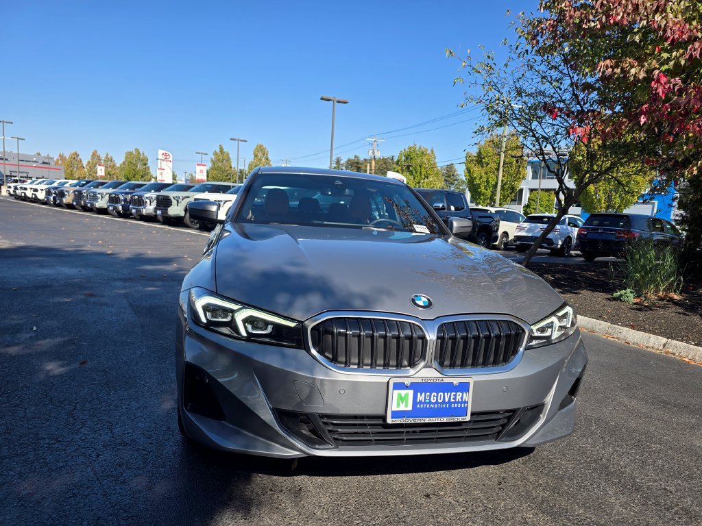 Used 2025 BMW 330i xDrive Sedan w/ Convenience Package AWD/4WD image 10