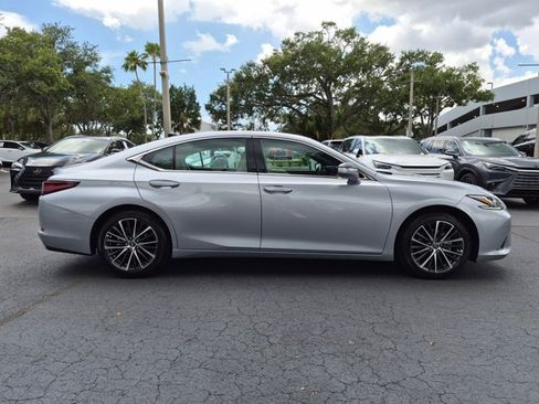Certified 2025 Lexus ES 350 w/ Premium Package FWD image 4