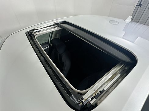Used 2020 Honda Civic EX image 24