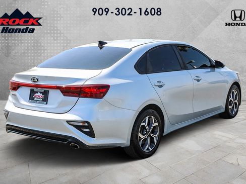 Used 2020 Kia Forte LXS FWD image 6