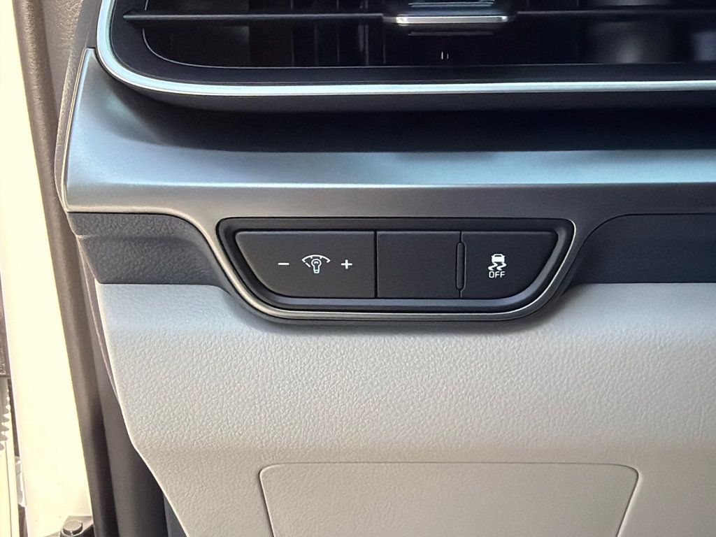 New 2027 Kia Carnival SX w/ Dark Edition Package FWD image 17