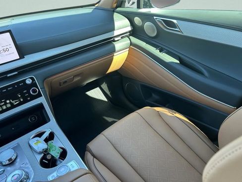 New 2026 Genesis GV80 2.5T Advanced image 12