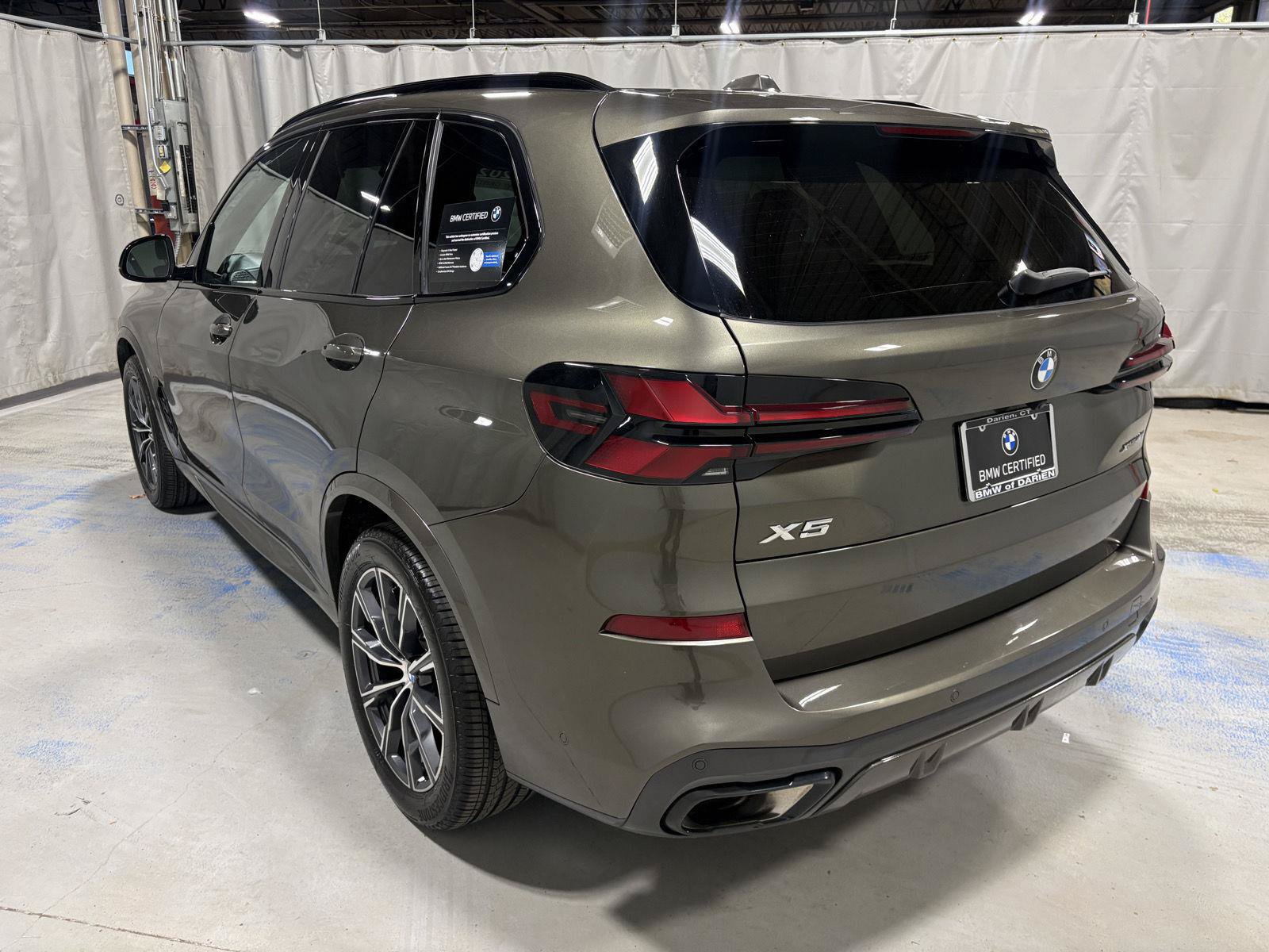 Used 2024 BMW X5 xDrive40i w/ M Sport Package AWD/4WD image 19