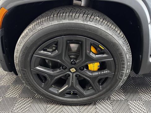 Used 2022 Rivian R1T Launch Edition image 21