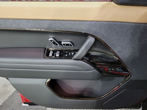 New 2025 Land Rover Range Rover Sport Dynamic SE image 14