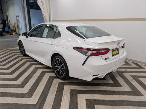 Used 2021 Toyota Camry SE w/ Cold Weather Package AWD/4WD image 21