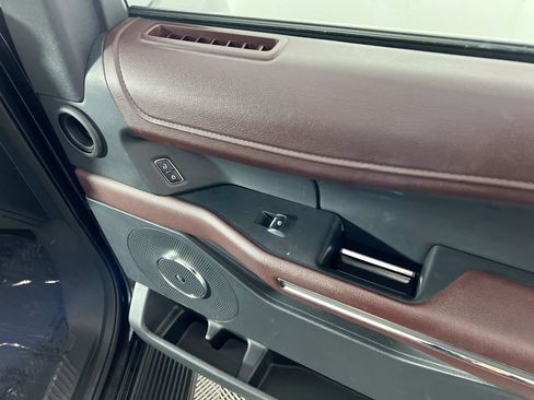 Used 2024 Ford Expedition Max Limited image 30
