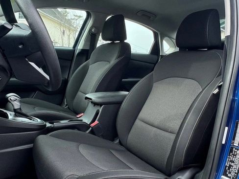 Used 2023 Kia Forte LXS w/ LXS Technology Package image 11