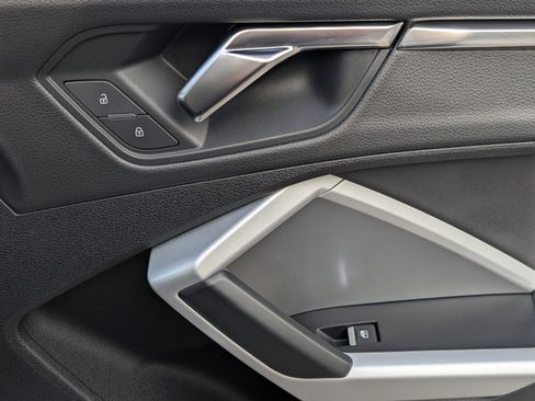 Used 2023 Audi Q3 2.0T Premium image 22