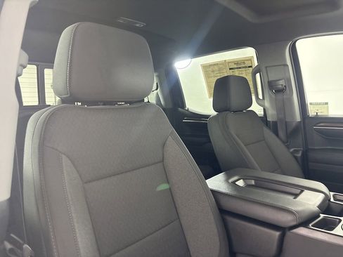 Used 2024 Chevrolet Silverado 1500 LT AWD/4WD image 26