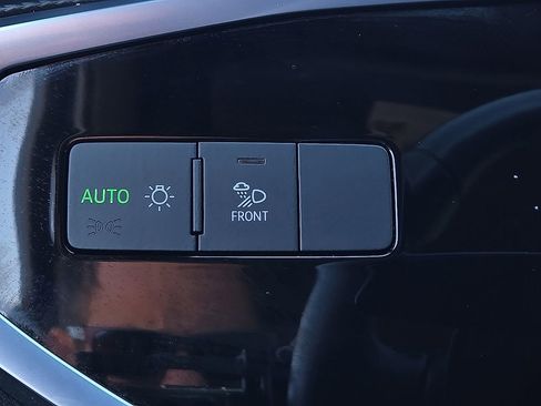 Used 2024 Audi Q3 2.0T Premium image 17