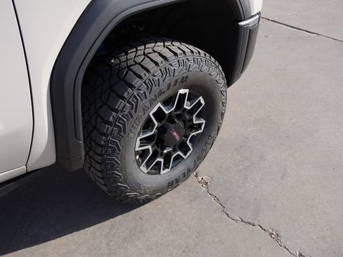 New 2026 GMC Sierra 2500 AT4X image 10