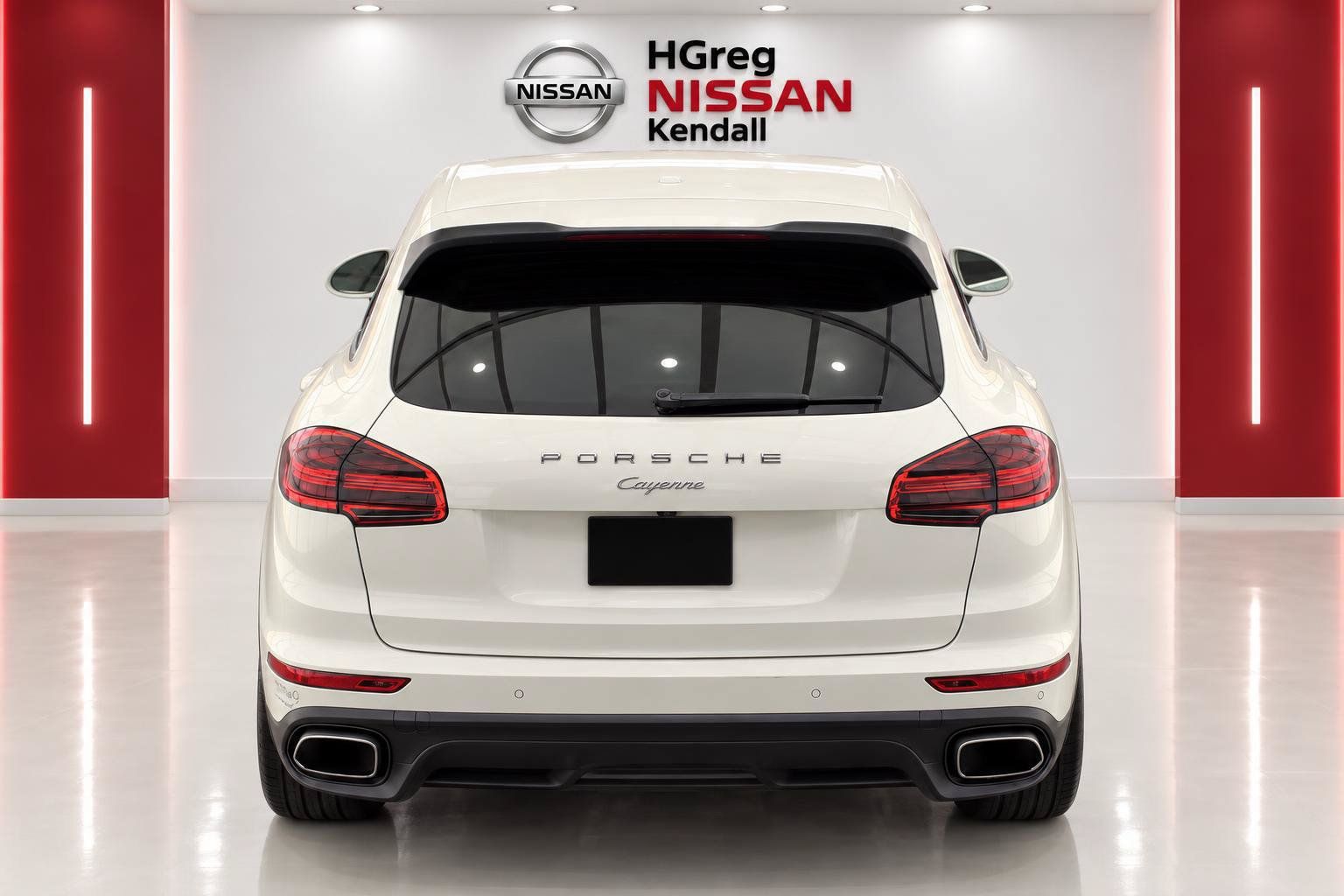 Used 2017 Porsche Cayenne AWD/4WD image 6