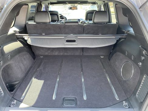 Used 2014 Jeep Grand Cherokee Overland w/ Advanced Technology Group image 22