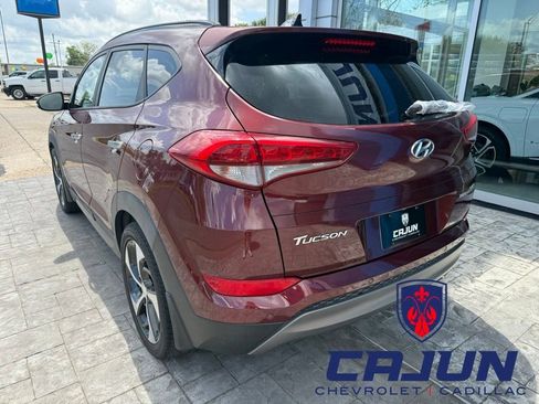 Used 2016 Hyundai Tucson Limited w/ Option Group 03 FWD image 2