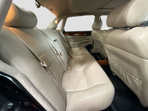 Used 1999 Jaguar XJ8 image 27