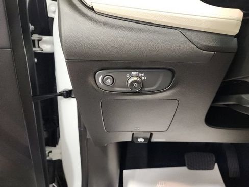 Used 2024 Buick Encore GX Preferred w/ Comfort Package FWD image 19