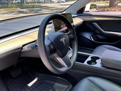 Used 2023 Tesla Model 3 Standard Range RWD image 13