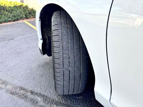 Used 2017 Honda Accord EX image 27