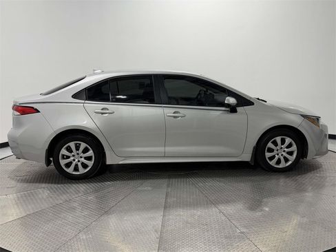 Used 2024 Toyota Corolla LE image 7